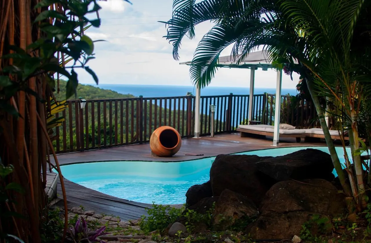 Le Domaine Du Rocher Noir Pointe-Noire 0*,